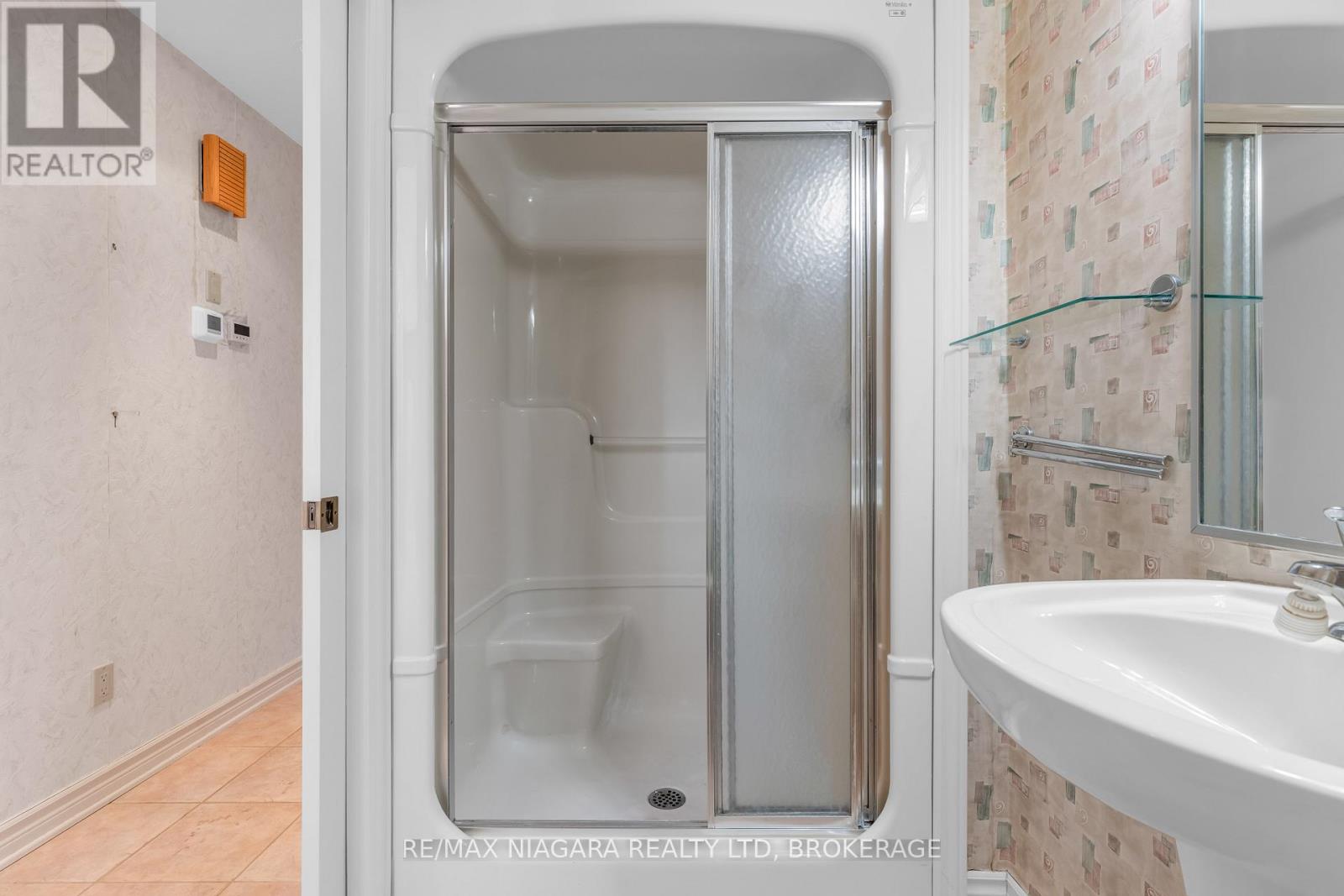 40 Frontier Drive, Niagara-On-The-Lake, Ontario  L0S 1J0 - Photo 28 - X12425600