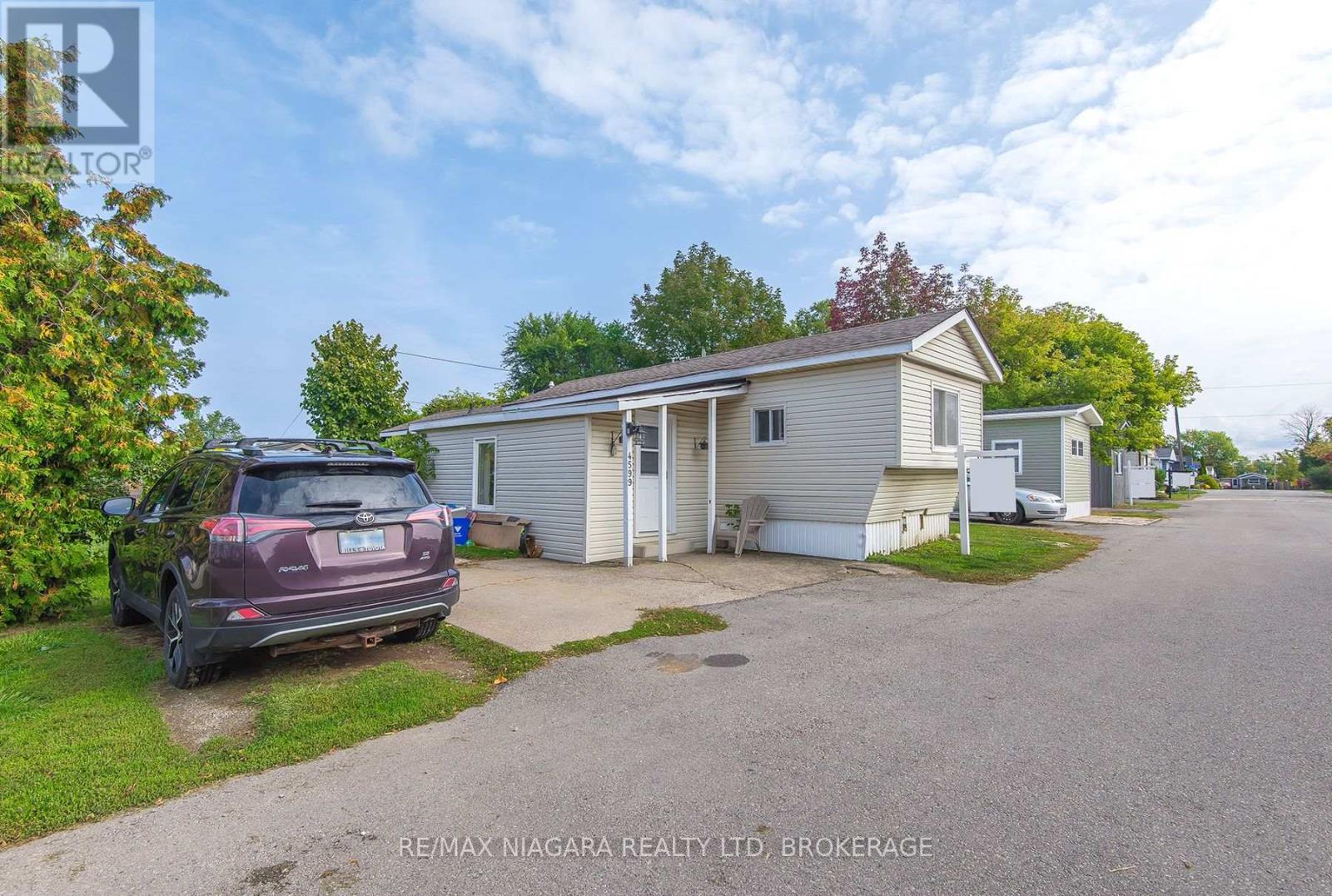 4599 Abigail Lane, Lincoln, Ontario  L3J 0W1 - Photo 4 - X12425918