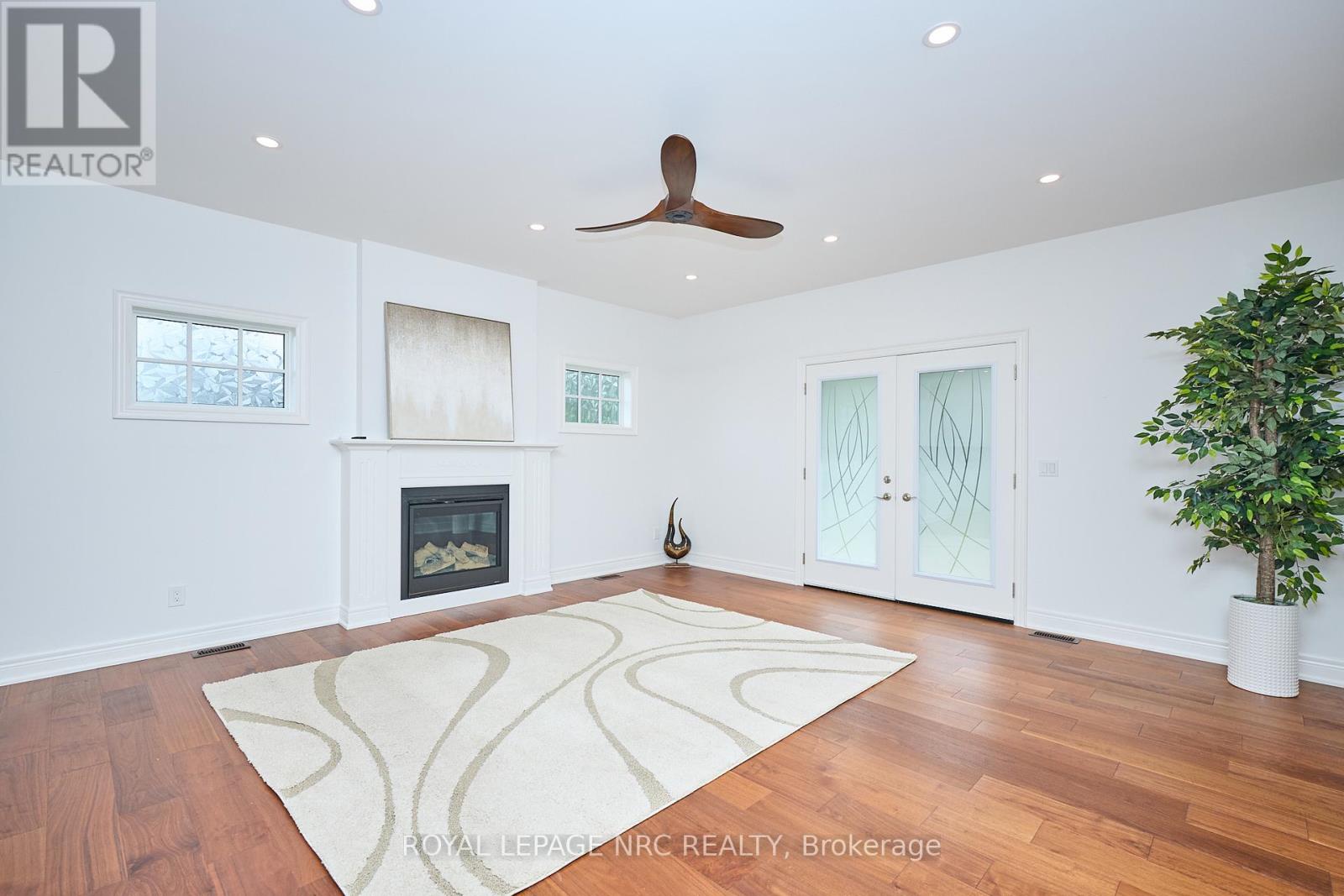 1129 Balfour Street, Pelham, Ontario  L0S 1C0 - Photo 16 - X12426864