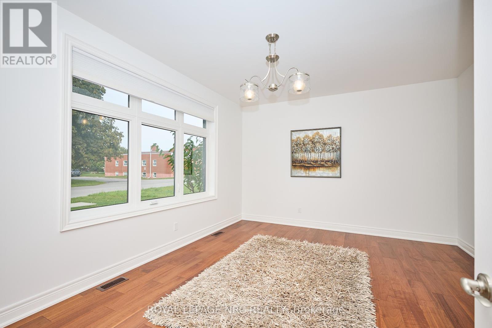 1129 Balfour Street, Pelham, Ontario  L0S 1C0 - Photo 6 - X12426864