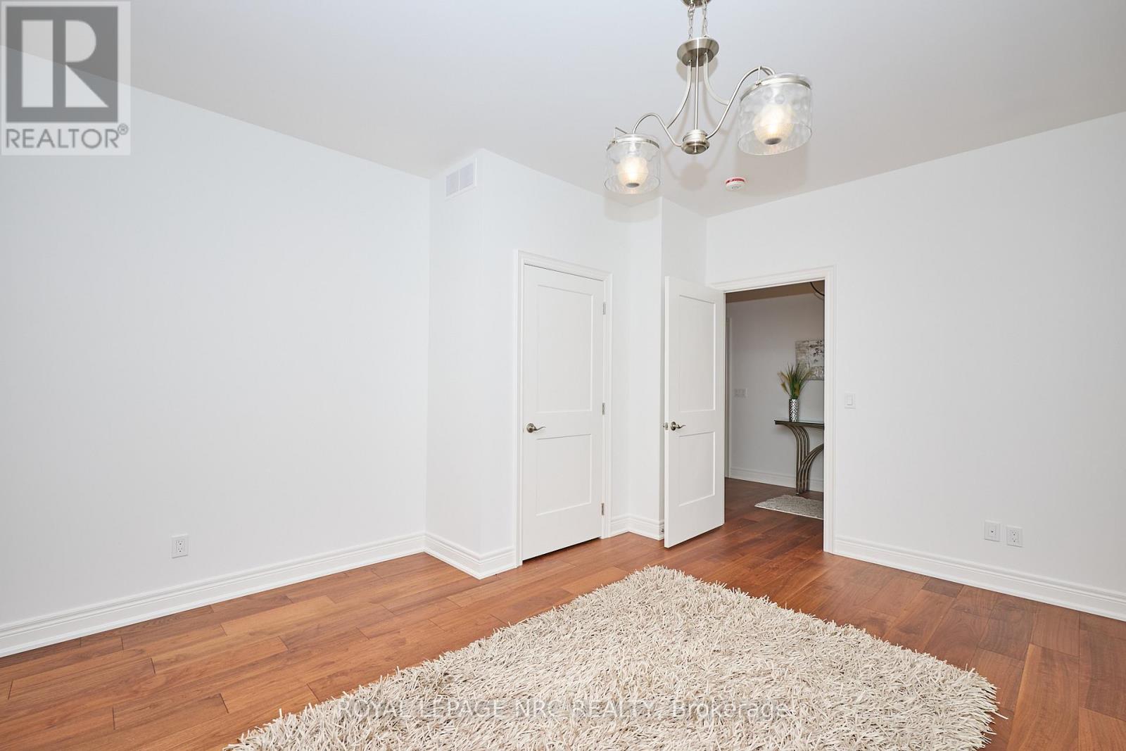 1129 Balfour Street, Pelham, Ontario  L0S 1C0 - Photo 9 - X12426864