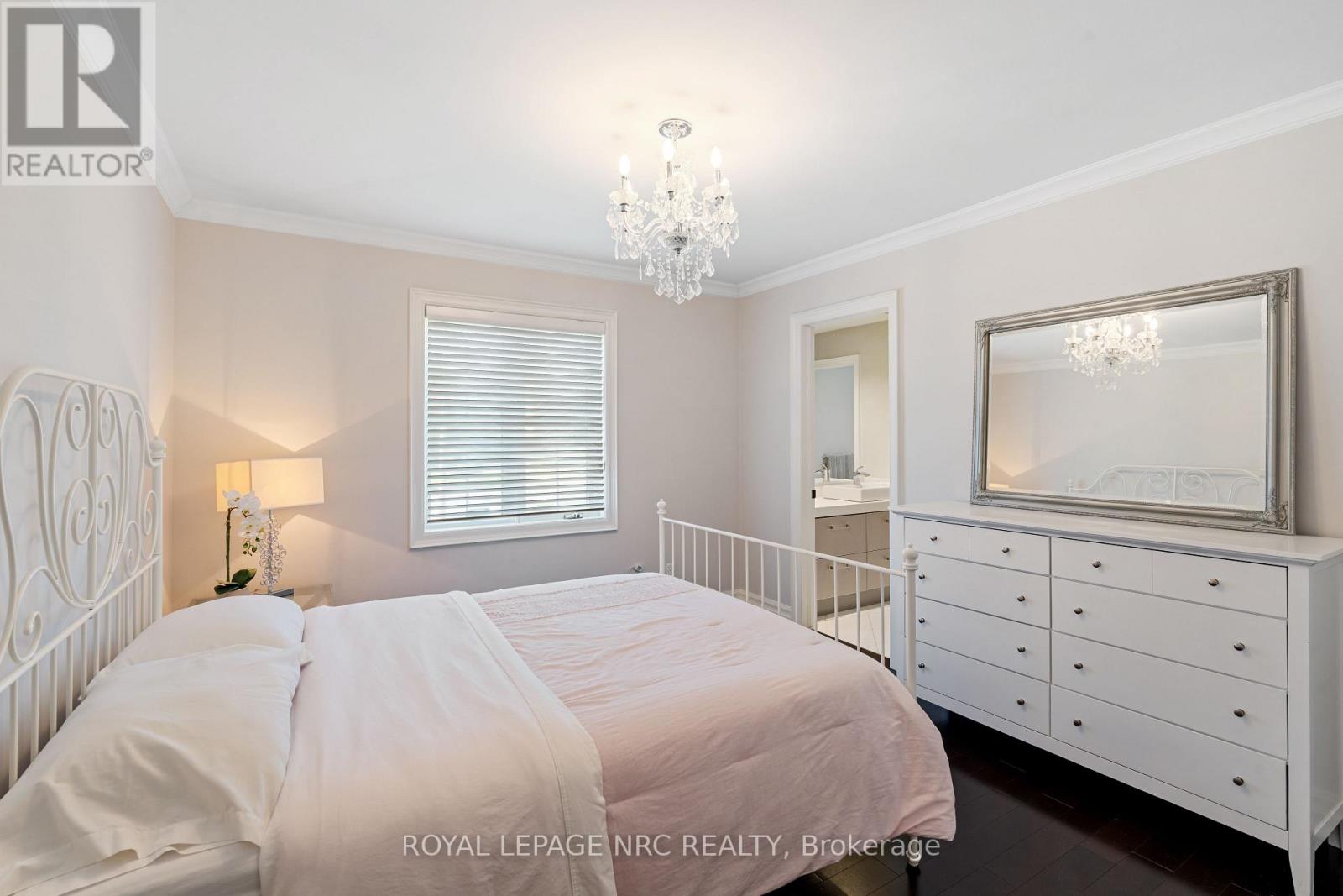 3505 Matthews Drive, Niagara Falls, Ontario  L2H 2Z4 - Photo 15 - X12428233