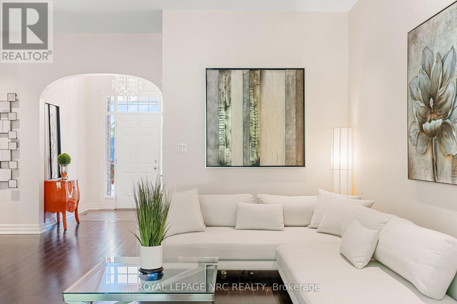 3505 Matthews Drive, Niagara Falls, Ontario  L2H 2Z4 - Photo 5 - X12428233