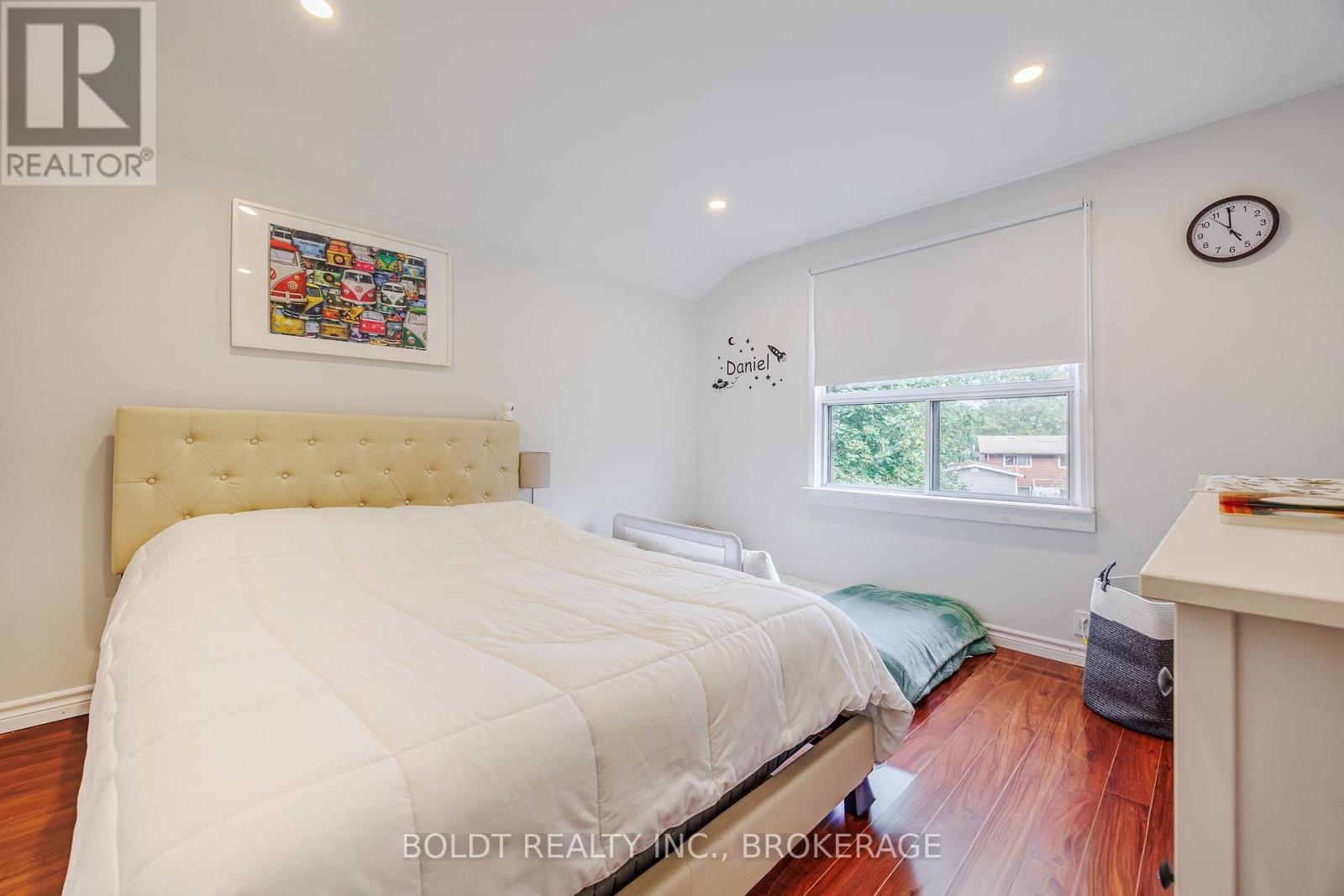 720 Niagara Street, St. Catharines, Ontario  L2M 3R9 - Photo 16 - X12428234