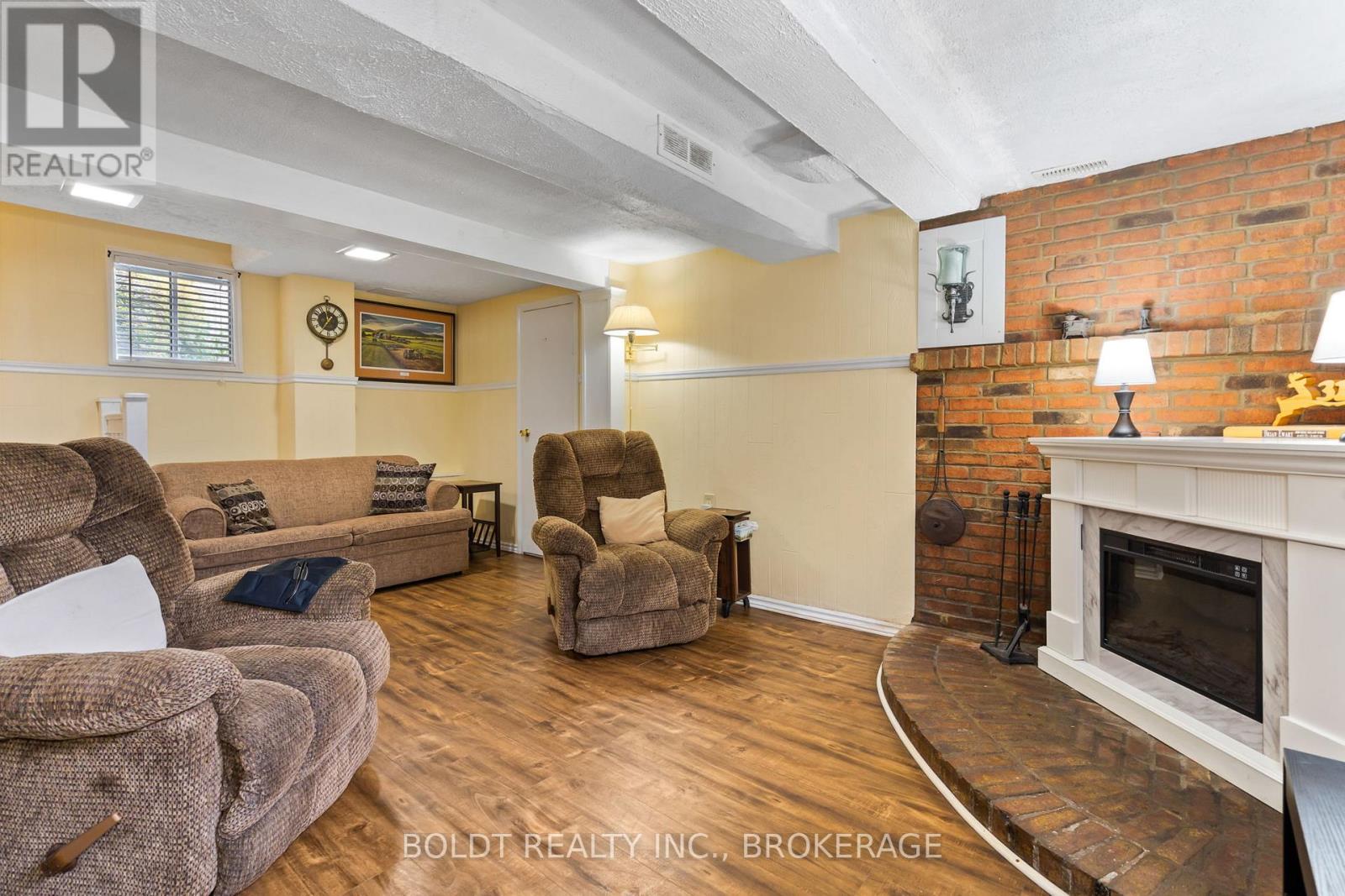 720 Niagara Street, St. Catharines, Ontario  L2M 3R9 - Photo 23 - X12428234