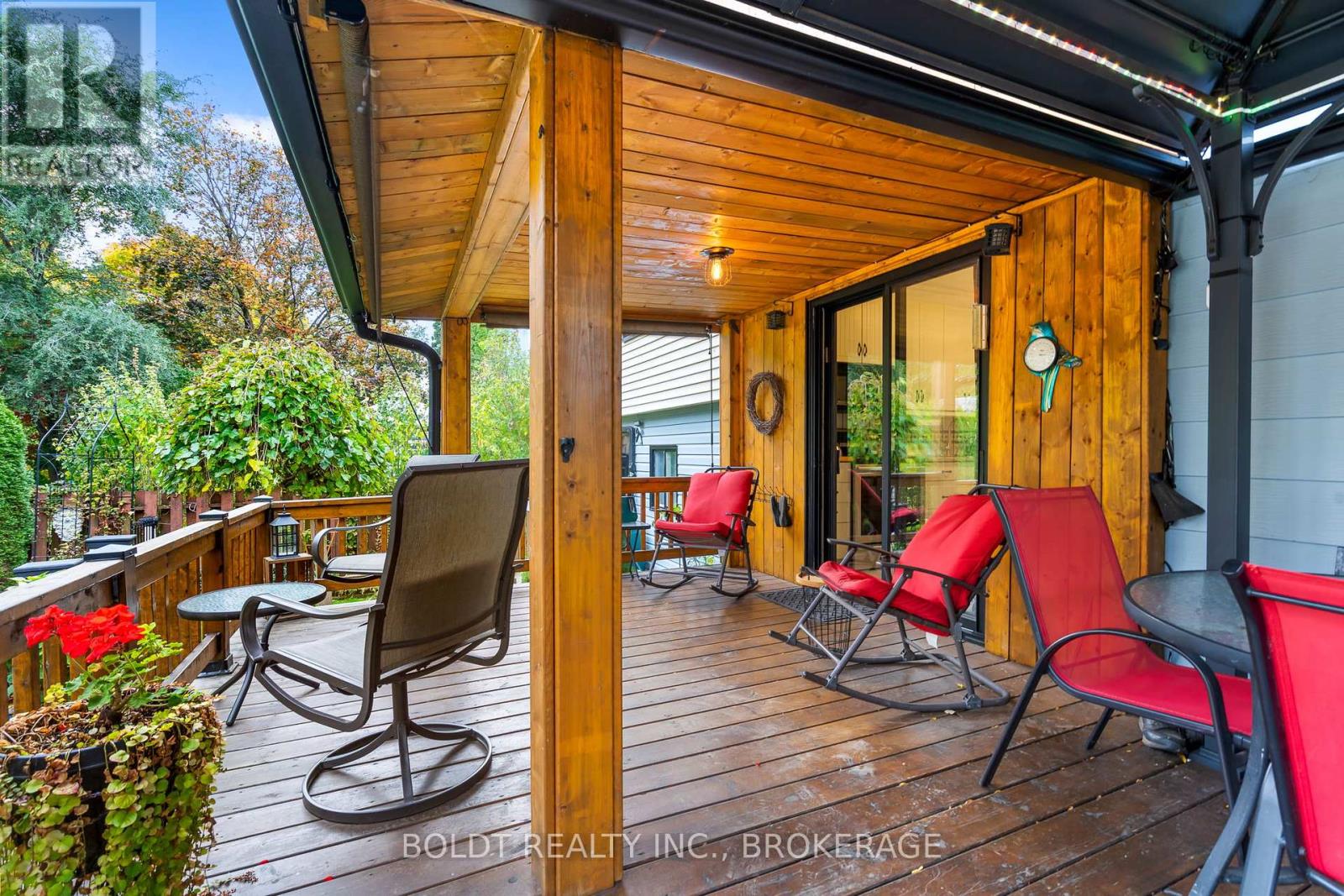 720 Niagara Street, St. Catharines, Ontario  L2M 3R9 - Photo 27 - X12428234