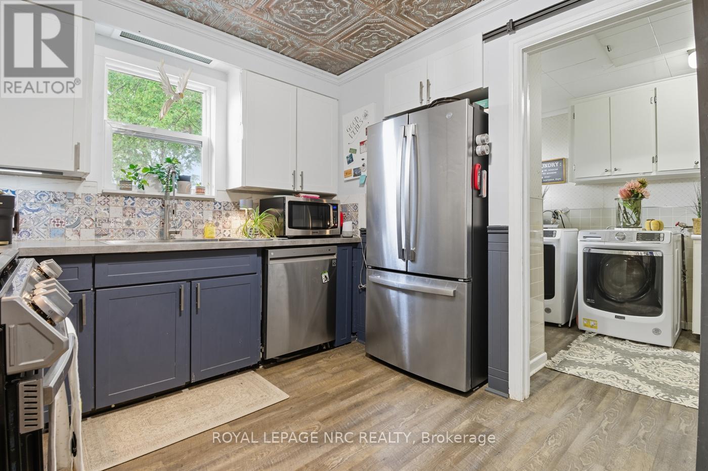 464 Gorham Road, Fort Erie, Ontario  L0S 1N0 - Photo 12 - X12428852