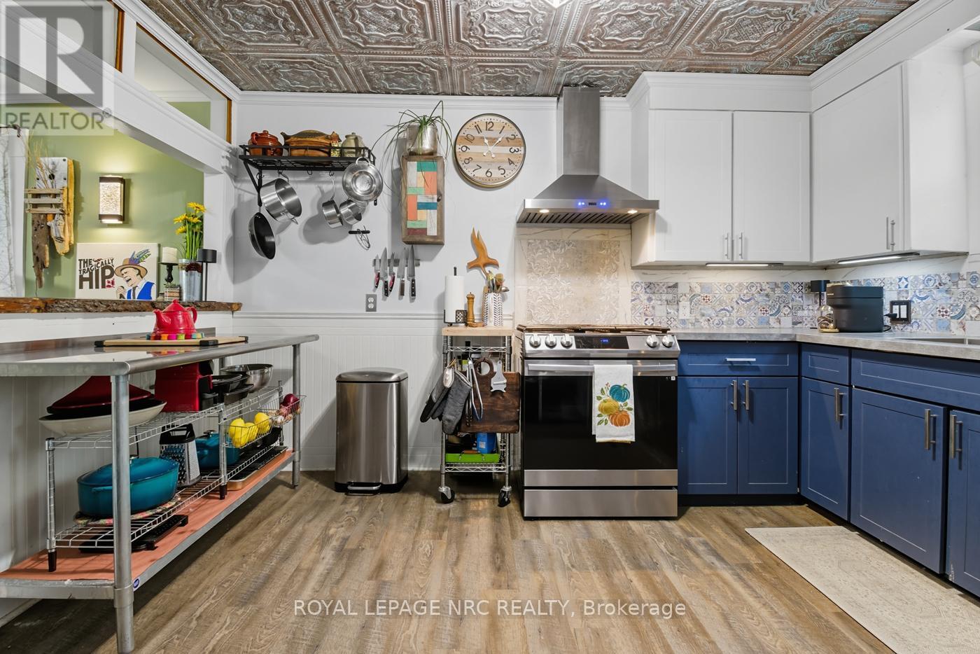 464 Gorham Road, Fort Erie, Ontario  L0S 1N0 - Photo 15 - X12428852