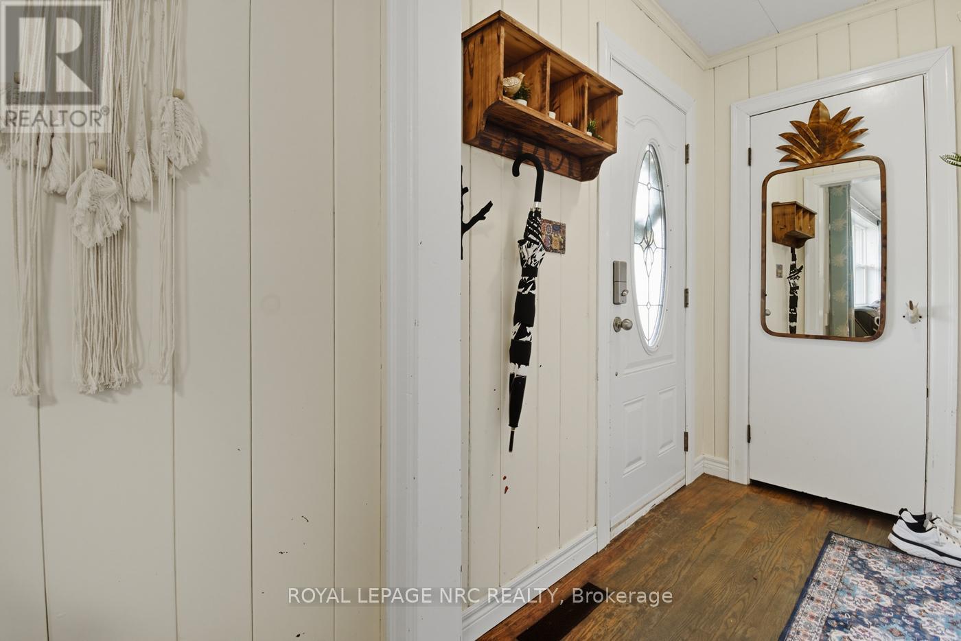 464 Gorham Road, Fort Erie, Ontario  L0S 1N0 - Photo 2 - X12428852