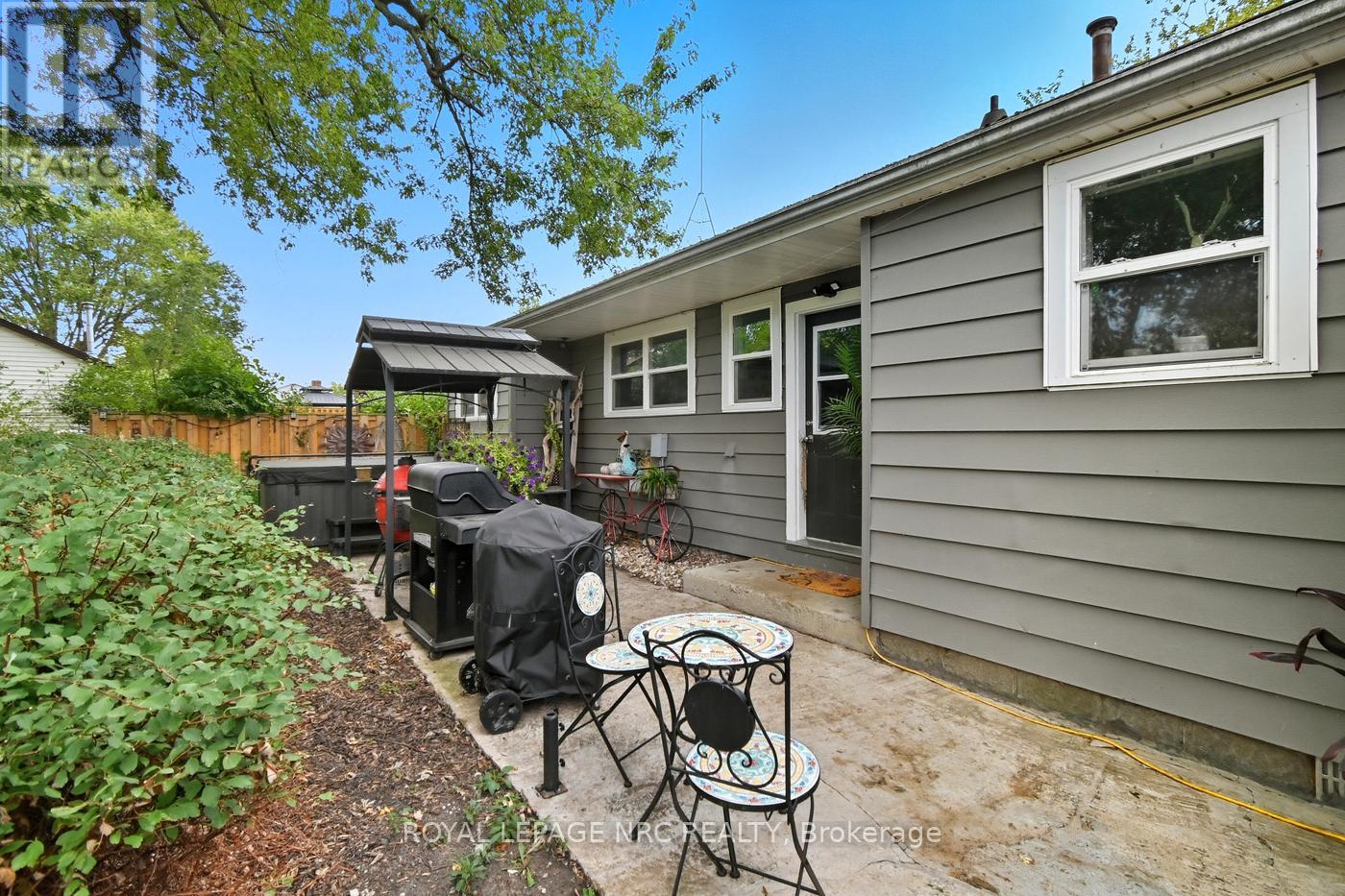 464 Gorham Road, Fort Erie, Ontario  L0S 1N0 - Photo 23 - X12428852