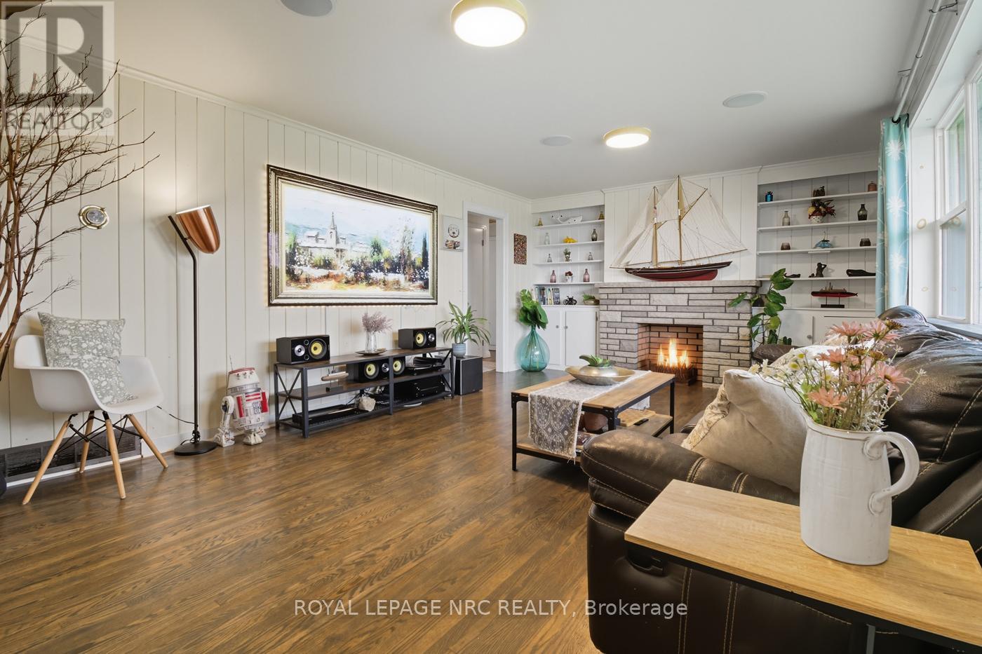 464 Gorham Road, Fort Erie, Ontario  L0S 1N0 - Photo 3 - X12428852