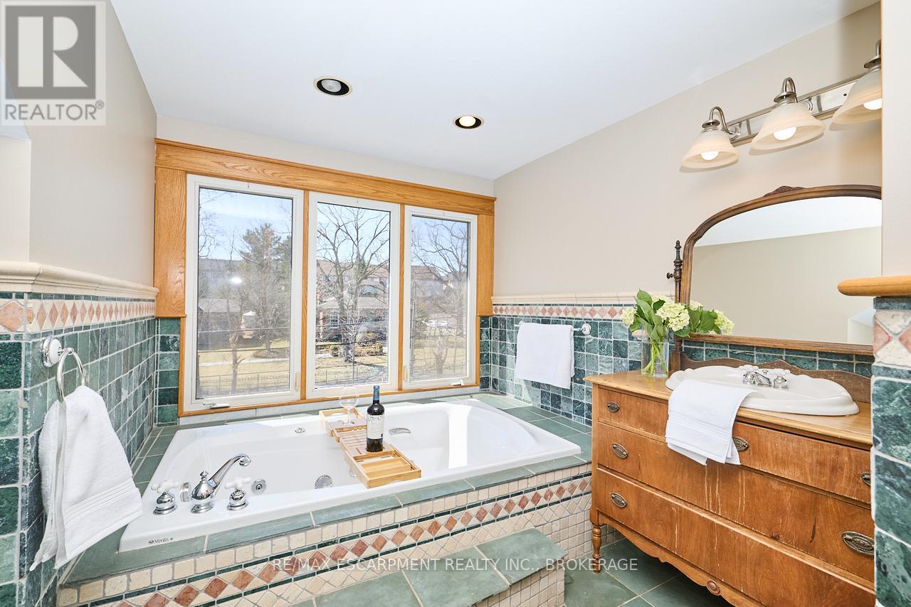 4915 King Street, Lincoln, Ontario  L0R 1B0 - Photo 19 - X12430560