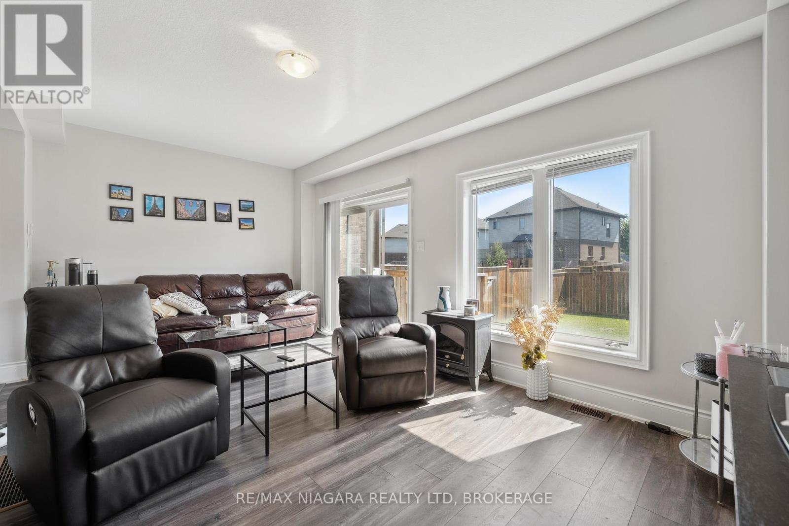 55 Sunset Way, Thorold (Rolling Meadows), Ontario  L2V 0C7 - Photo 13 - X12431820