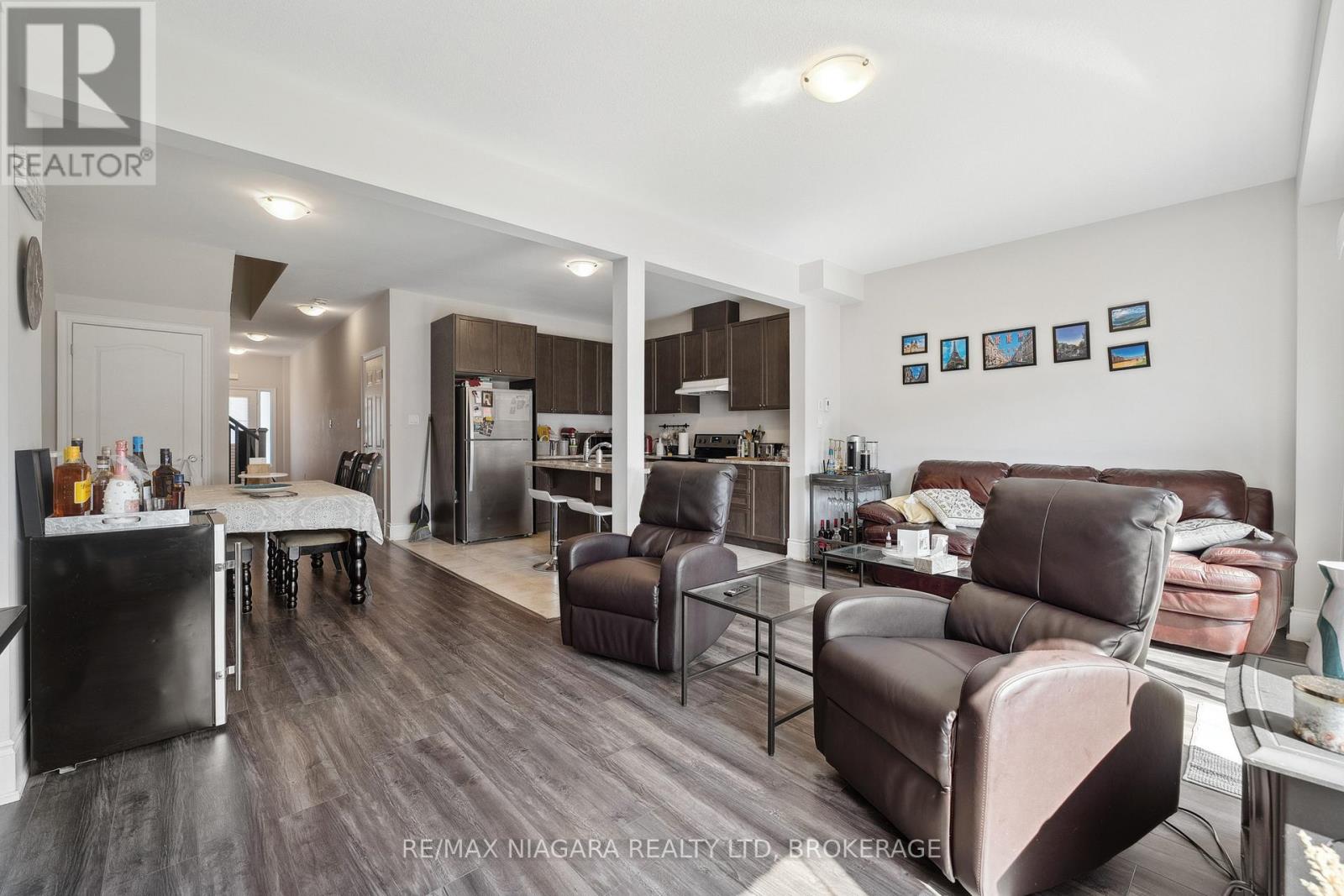 55 Sunset Way, Thorold (Rolling Meadows), Ontario  L2V 0C7 - Photo 14 - X12431820