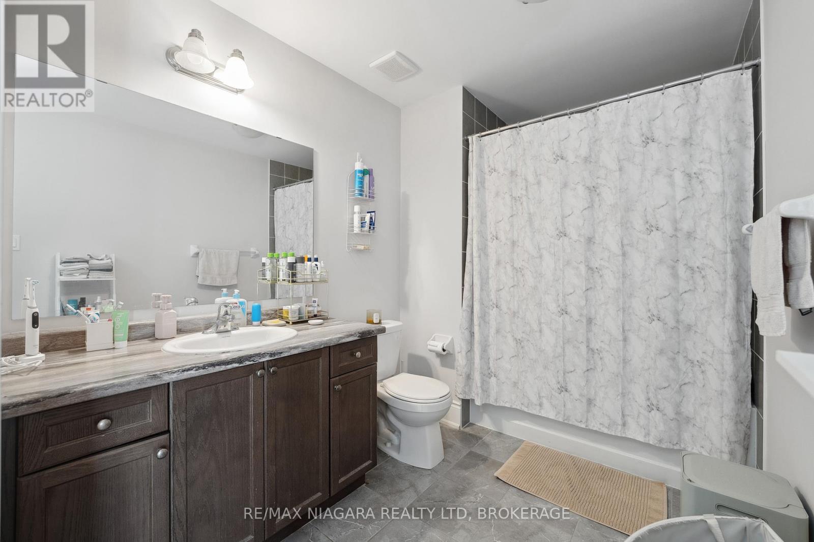 55 Sunset Way, Thorold (Rolling Meadows), Ontario  L2V 0C7 - Photo 28 - X12431820