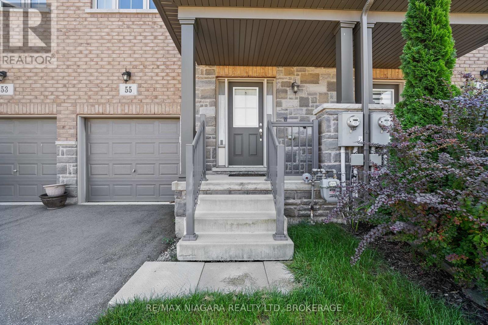 55 Sunset Way, Thorold (Rolling Meadows), Ontario  L2V 0C7 - Photo 3 - X12431820