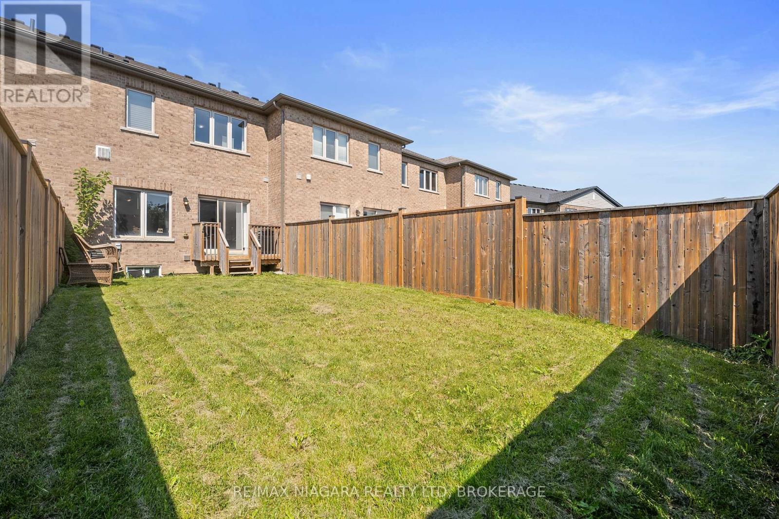 55 Sunset Way, Thorold (Rolling Meadows), Ontario  L2V 0C7 - Photo 30 - X12431820