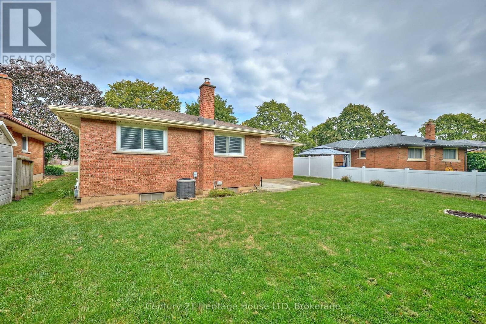 18 Princeway Drive, St. Catharines (Lakeport), Ontario  L2N 2X6 - Photo 33 - X12431829