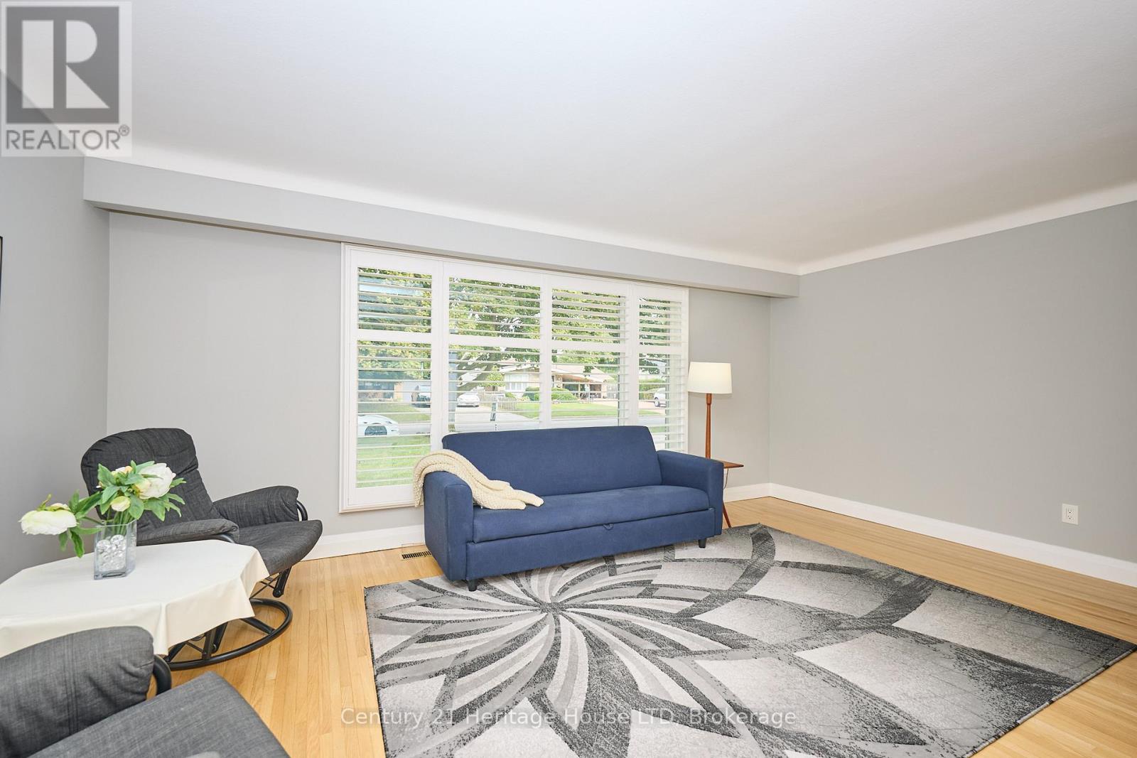 18 Princeway Drive, St. Catharines (Lakeport), Ontario  L2N 2X6 - Photo 5 - X12431829