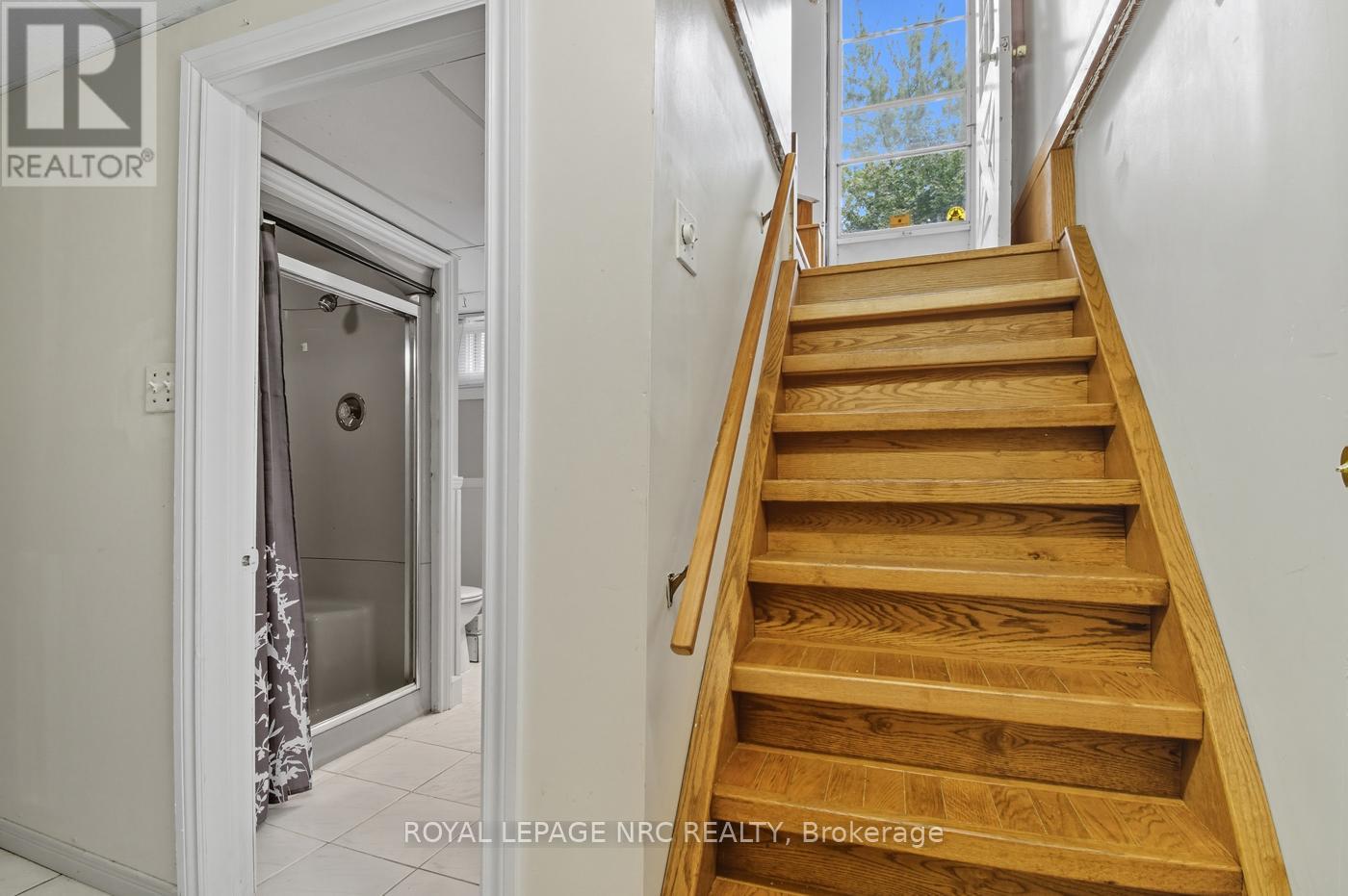 42 Linwood Drive, Welland (Prince Charles), Ontario  L3C 2B6 - Photo 19 - X12431848