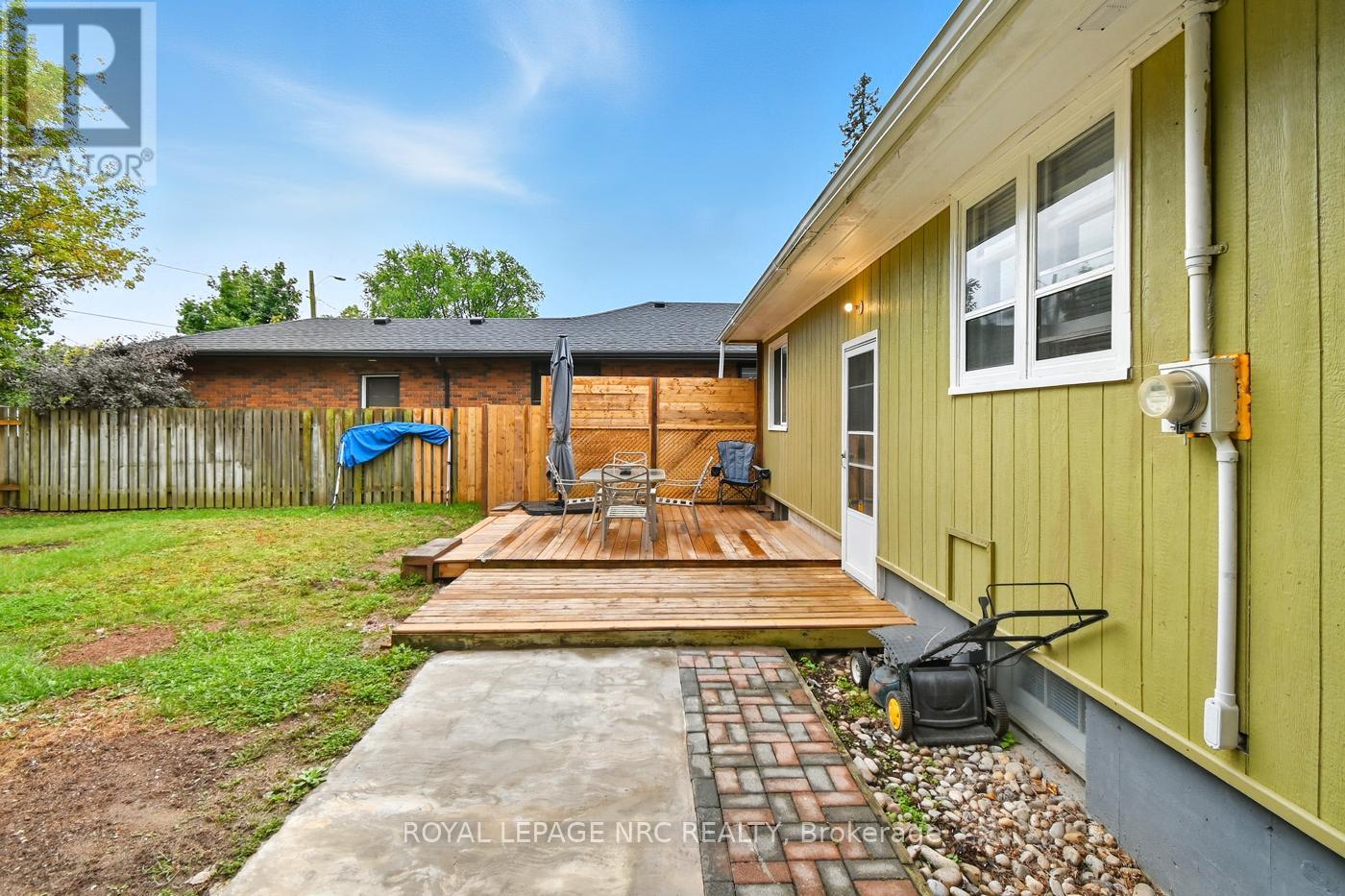 42 Linwood Drive, Welland (Prince Charles), Ontario  L3C 2B6 - Photo 31 - X12431848