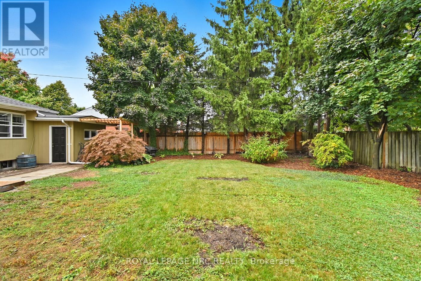 42 Linwood Drive, Welland (Prince Charles), Ontario  L3C 2B6 - Photo 34 - X12431848