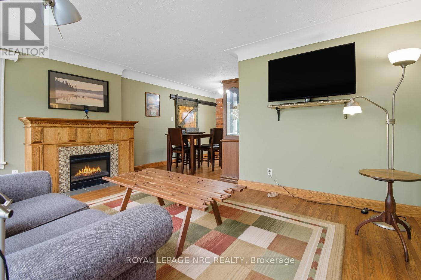 42 Linwood Drive, Welland (Prince Charles), Ontario  L3C 2B6 - Photo 6 - X12431848