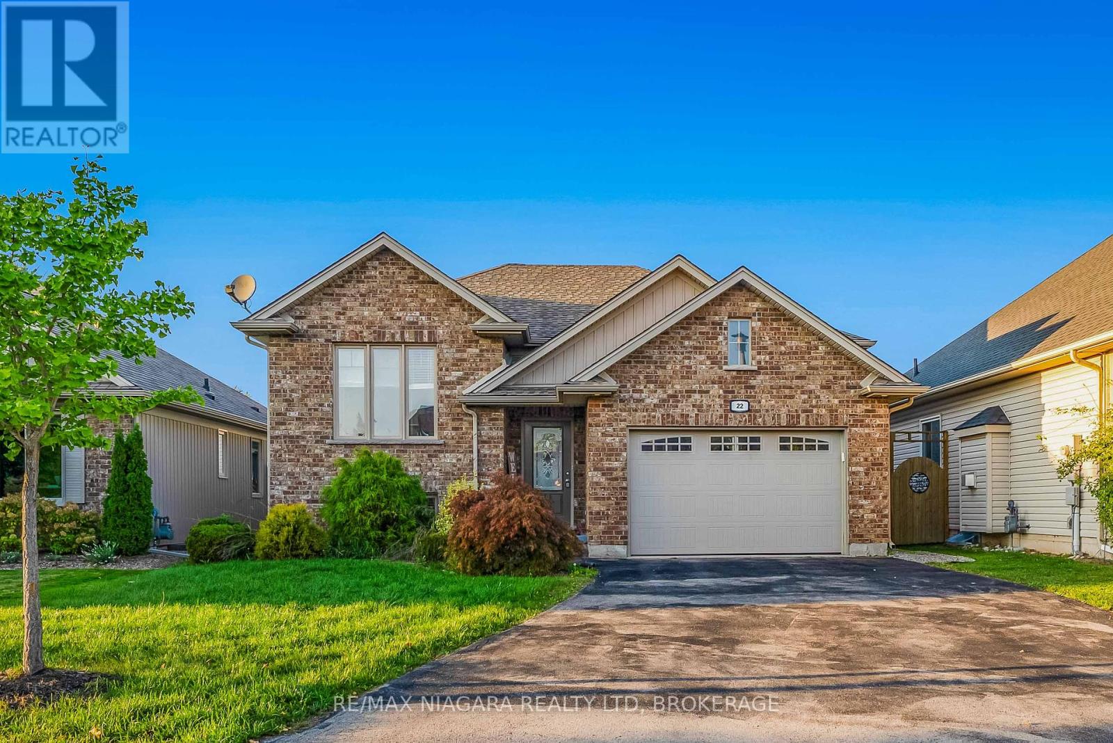 22 HENLEY COURT, Welland, Ontario