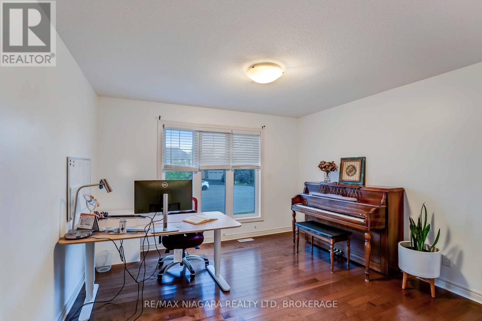 22 Henley Court, Welland, Ontario  L3B 6E8 - Photo 12 - X12431871