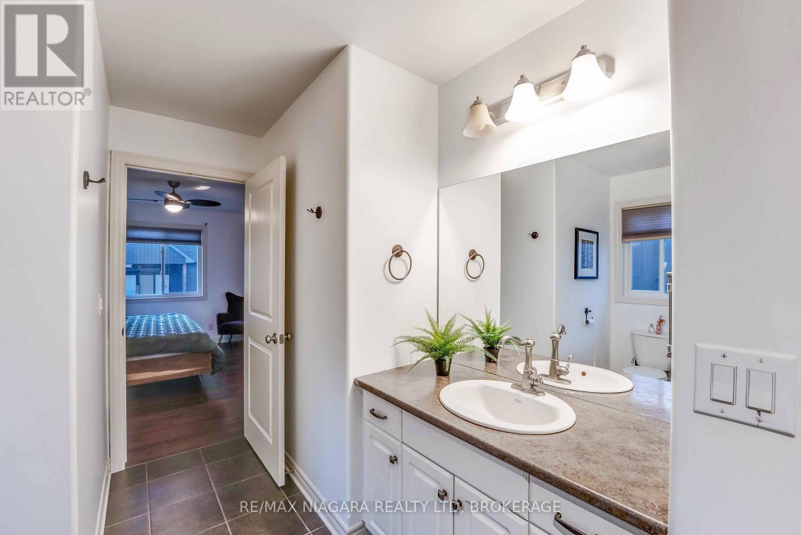 22 Henley Court, Welland, Ontario  L3B 6E8 - Photo 13 - X12431871