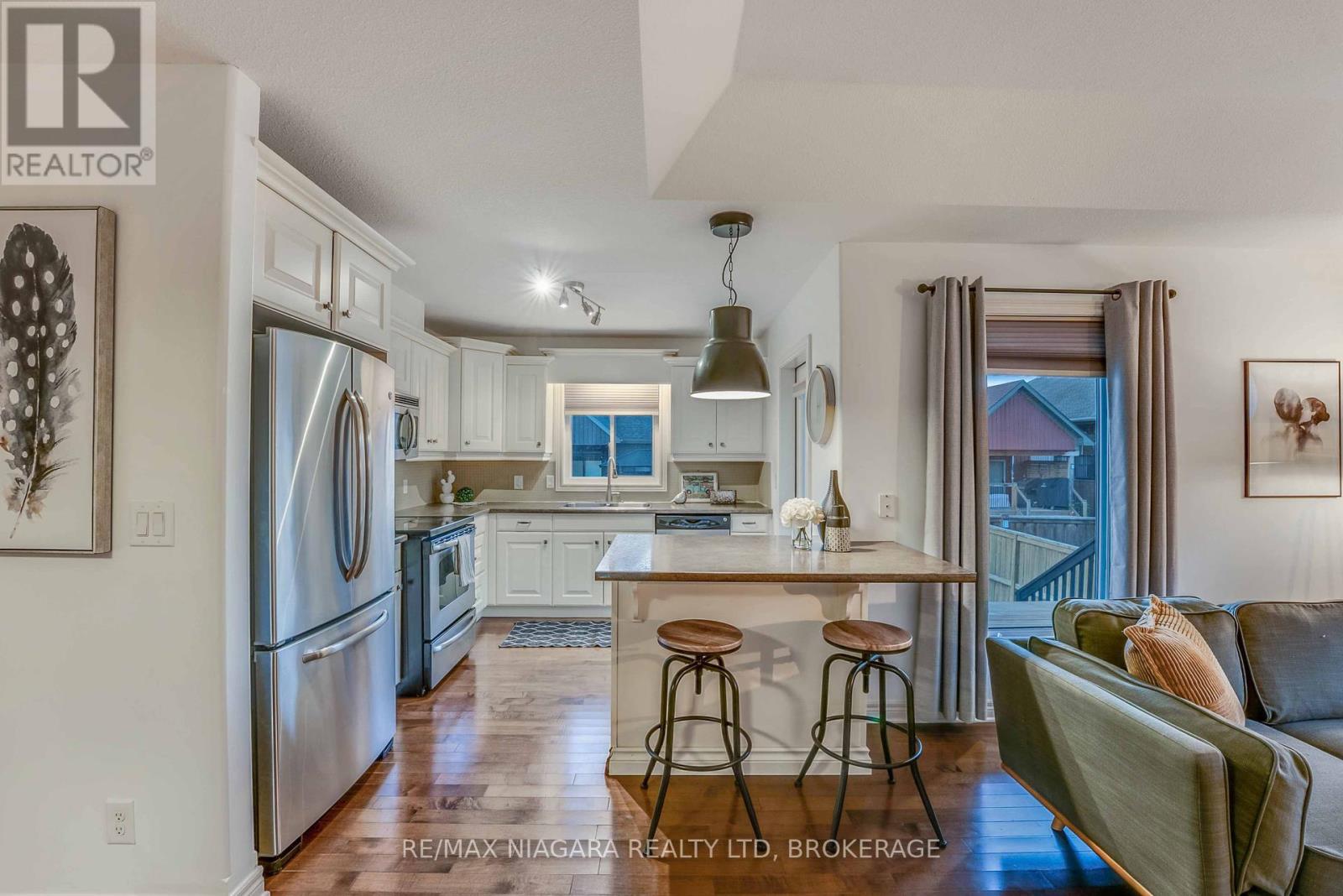 22 Henley Court, Welland, Ontario  L3B 6E8 - Photo 7 - X12431871