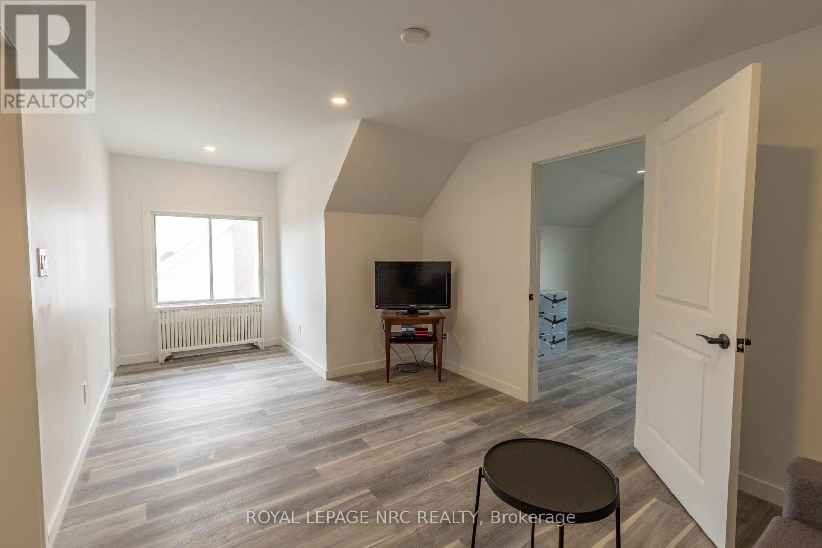 248 Bell Street, Port Colborne (Killaly East), Ontario  L3K 1J4 - Photo 13 - X12431907