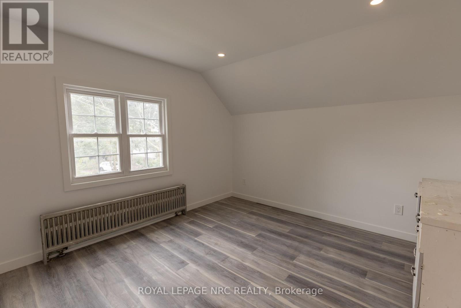 248 Bell Street, Port Colborne (Killaly East), Ontario  L3K 1J4 - Photo 15 - X12431907