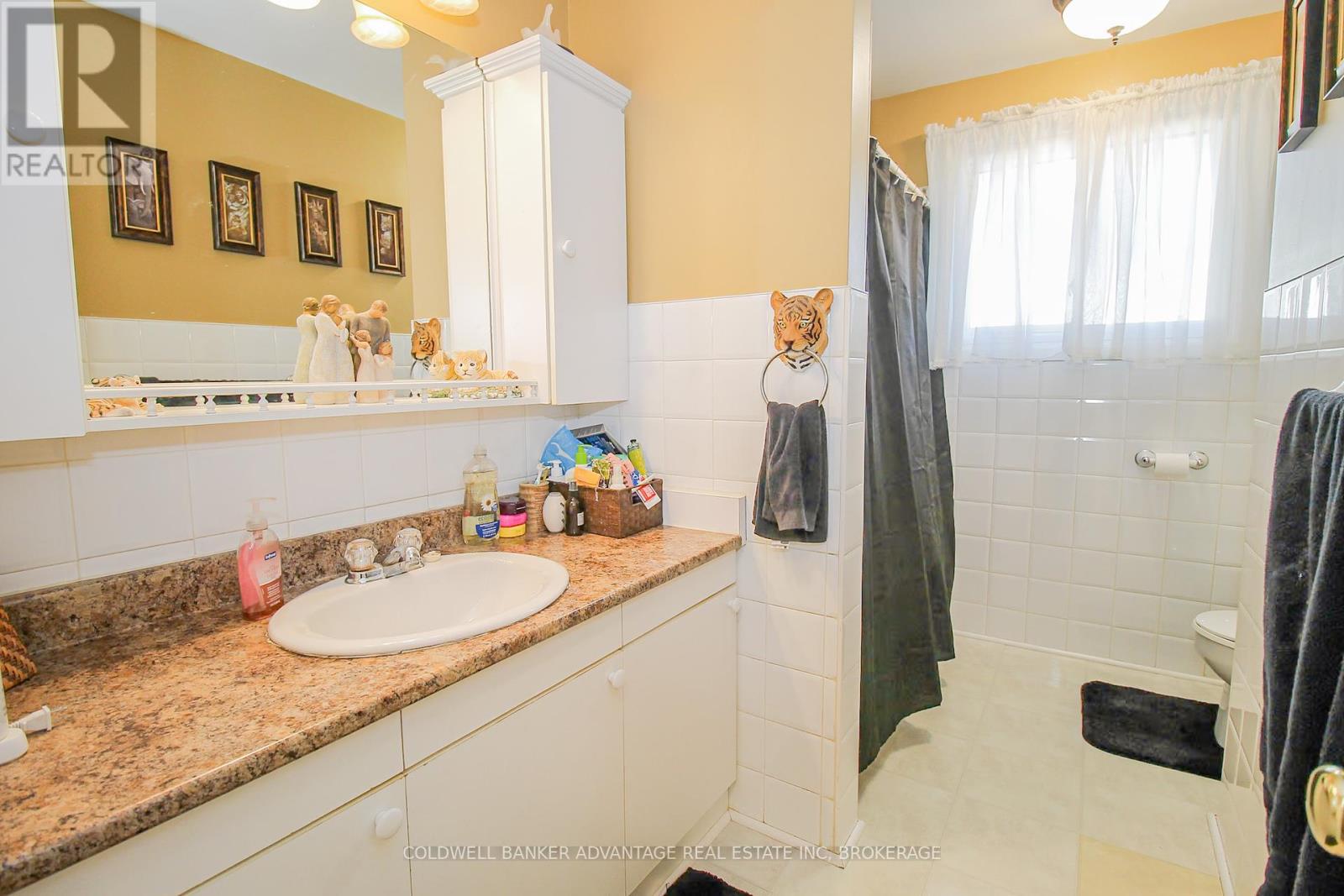 36 Wellbrook Boulevard, Welland, Ontario  L3C 5T4 - Photo 12 - X12432231