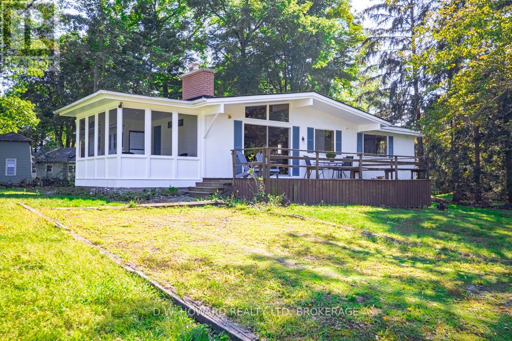 4893 Brown Road, Fort Erie (Crystal Beach), Ontario  L0S 1N0 - Photo 2 - X12432278