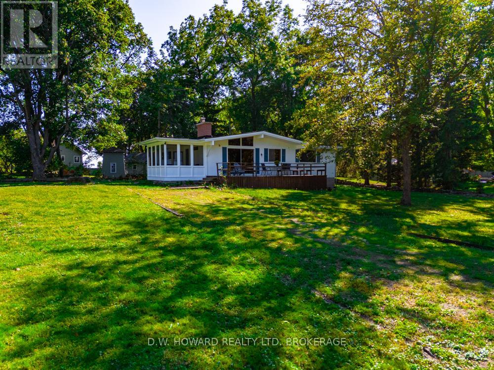 4893 Brown Road, Fort Erie (Crystal Beach), Ontario  L0S 1N0 - Photo 20 - X12432278