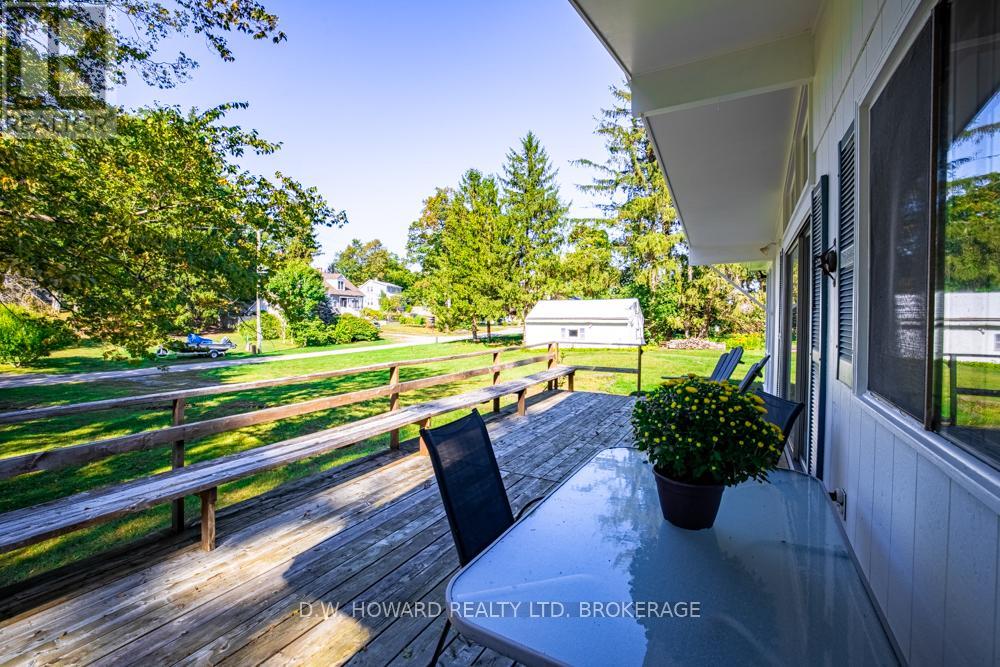4893 Brown Road, Fort Erie (Crystal Beach), Ontario  L0S 1N0 - Photo 5 - X12432278