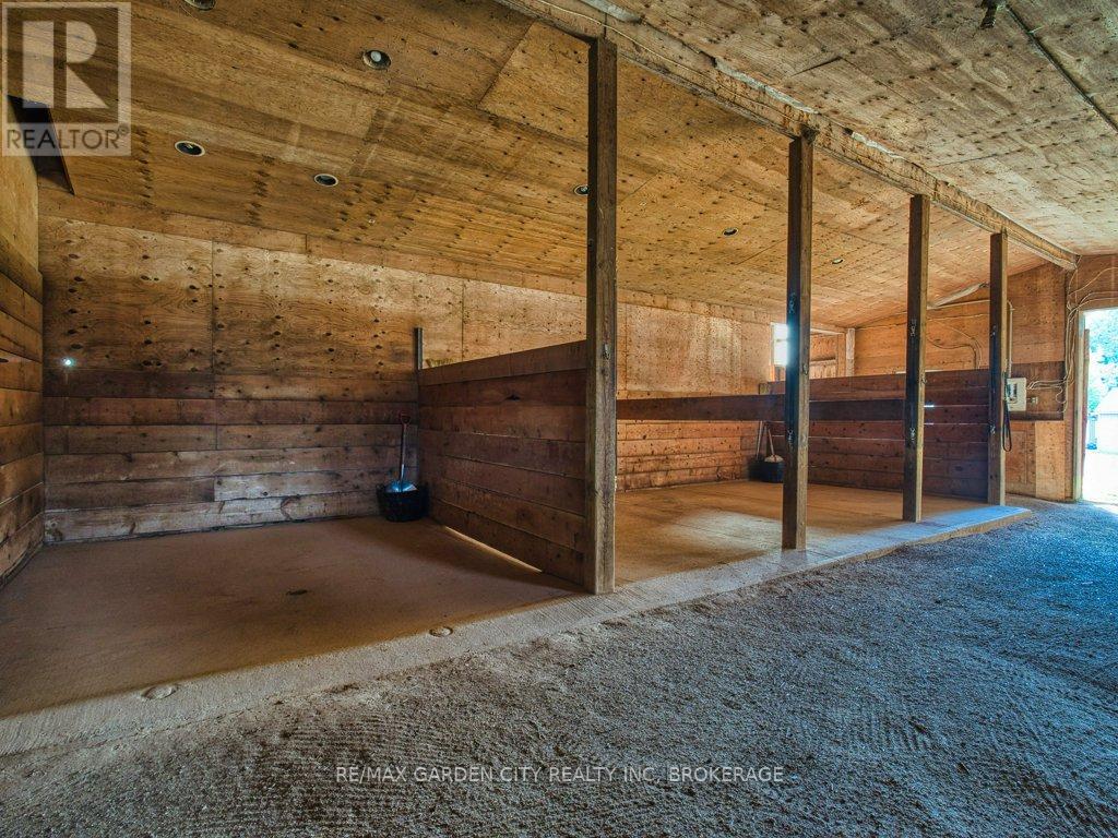 503 Metler Road, Pelham, Ontario  L0S 1M0 - Photo 13 - X12434646