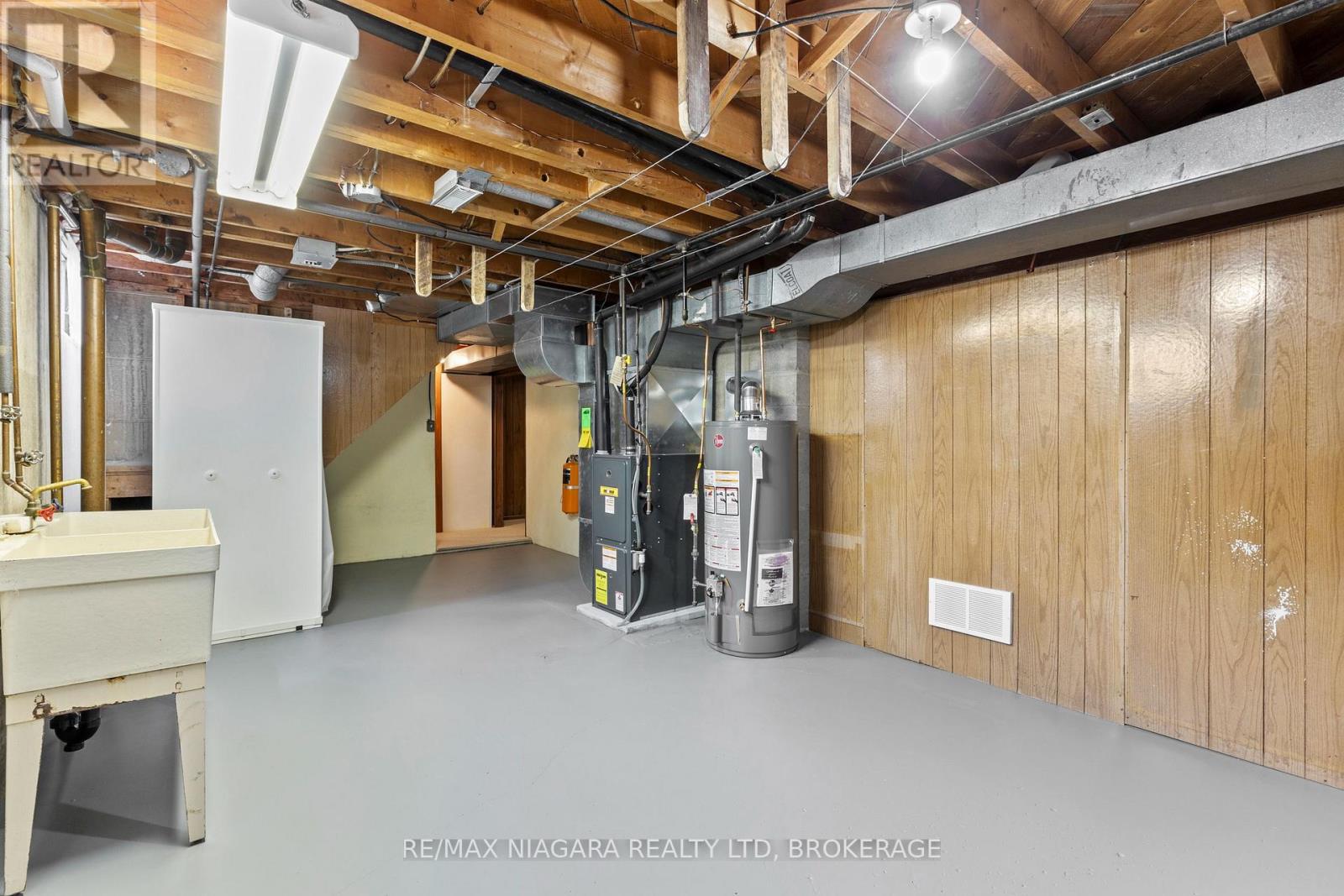 6628 Argyll Crescent, Niagara Falls, Ontario  L2G 5E7 - Photo 35 - X12435324