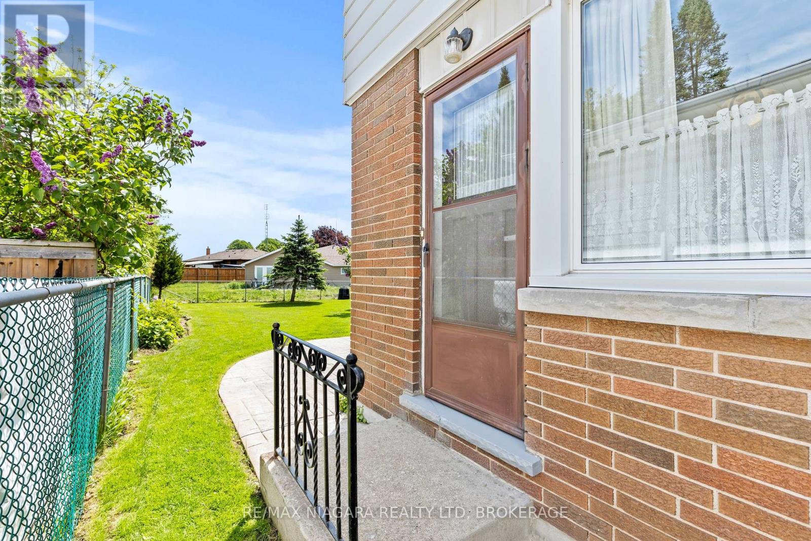 6628 Argyll Crescent, Niagara Falls, Ontario  L2G 5E7 - Photo 36 - X12435324