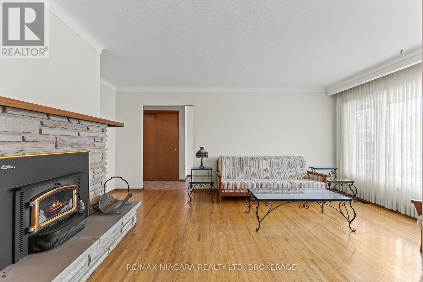 6628 Argyll Crescent, Niagara Falls, Ontario  L2G 5E7 - Photo 9 - X12435324