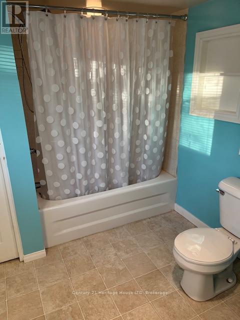 29 Elmwood Avenue, Lambton Shores, Ontario  N0M 1T0 - Photo 21 - X12436154