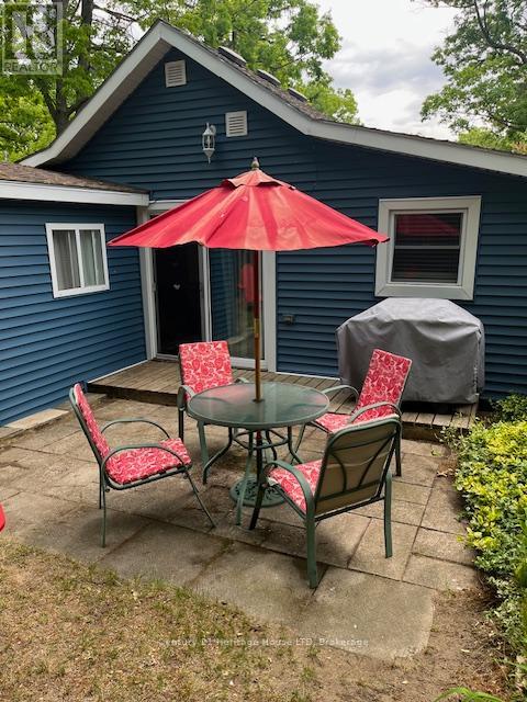 29 Elmwood Avenue, Lambton Shores, Ontario  N0M 1T0 - Photo 31 - X12436154
