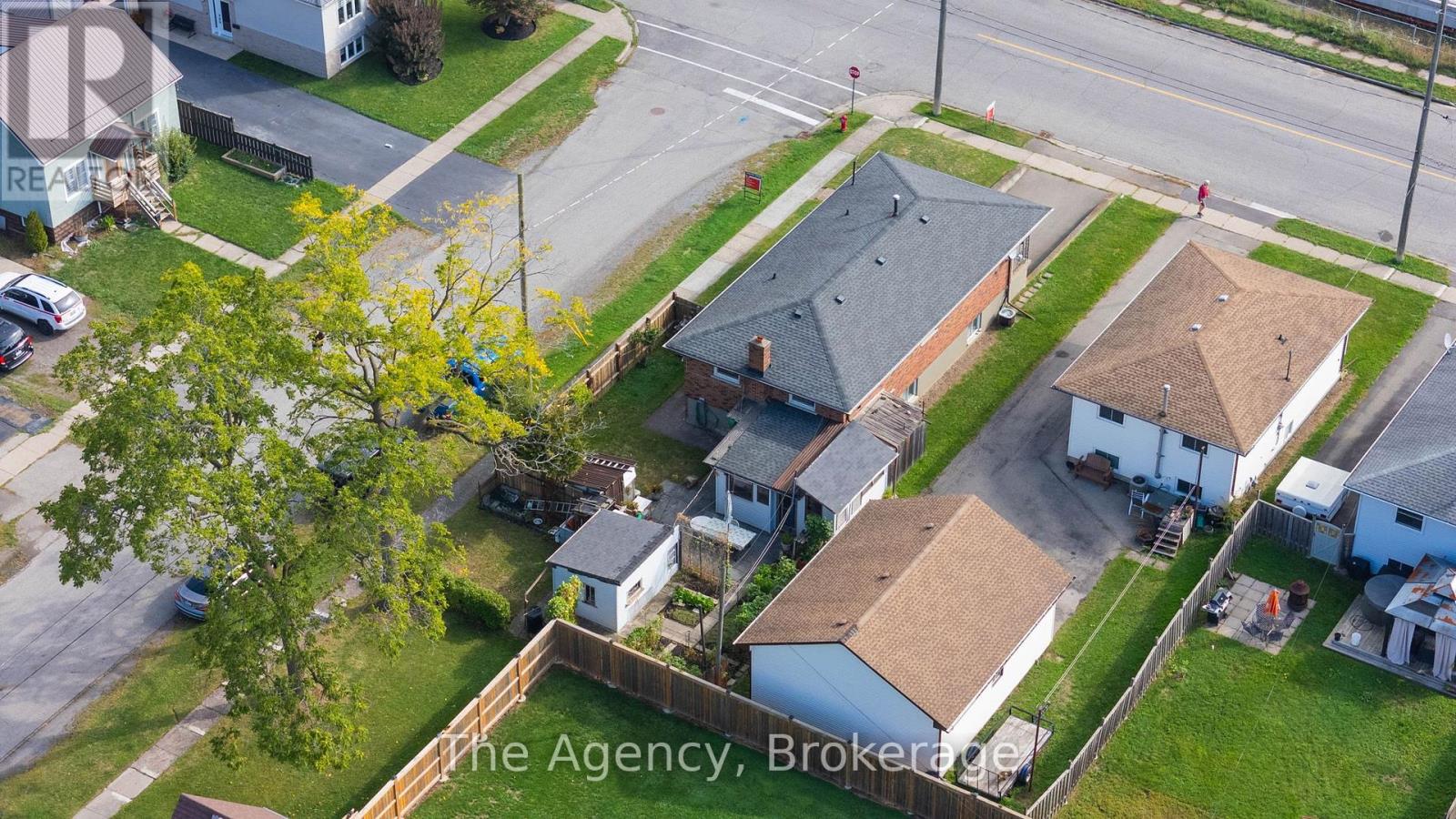 96 Elizabeth Street, Port Colborne (Killaly East), Ontario  L3K 2B8 - Photo 35 - X12436221