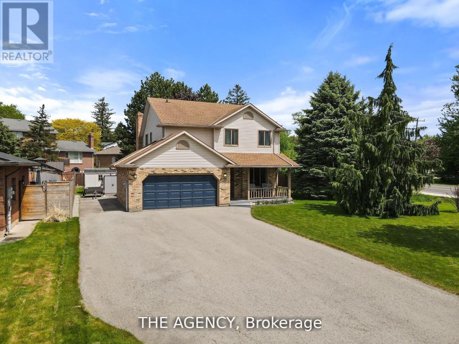106 Spruceside Crescent, Pelham (Fonthill), Ontario  L0S 1E0 - Photo 2 - X12436238