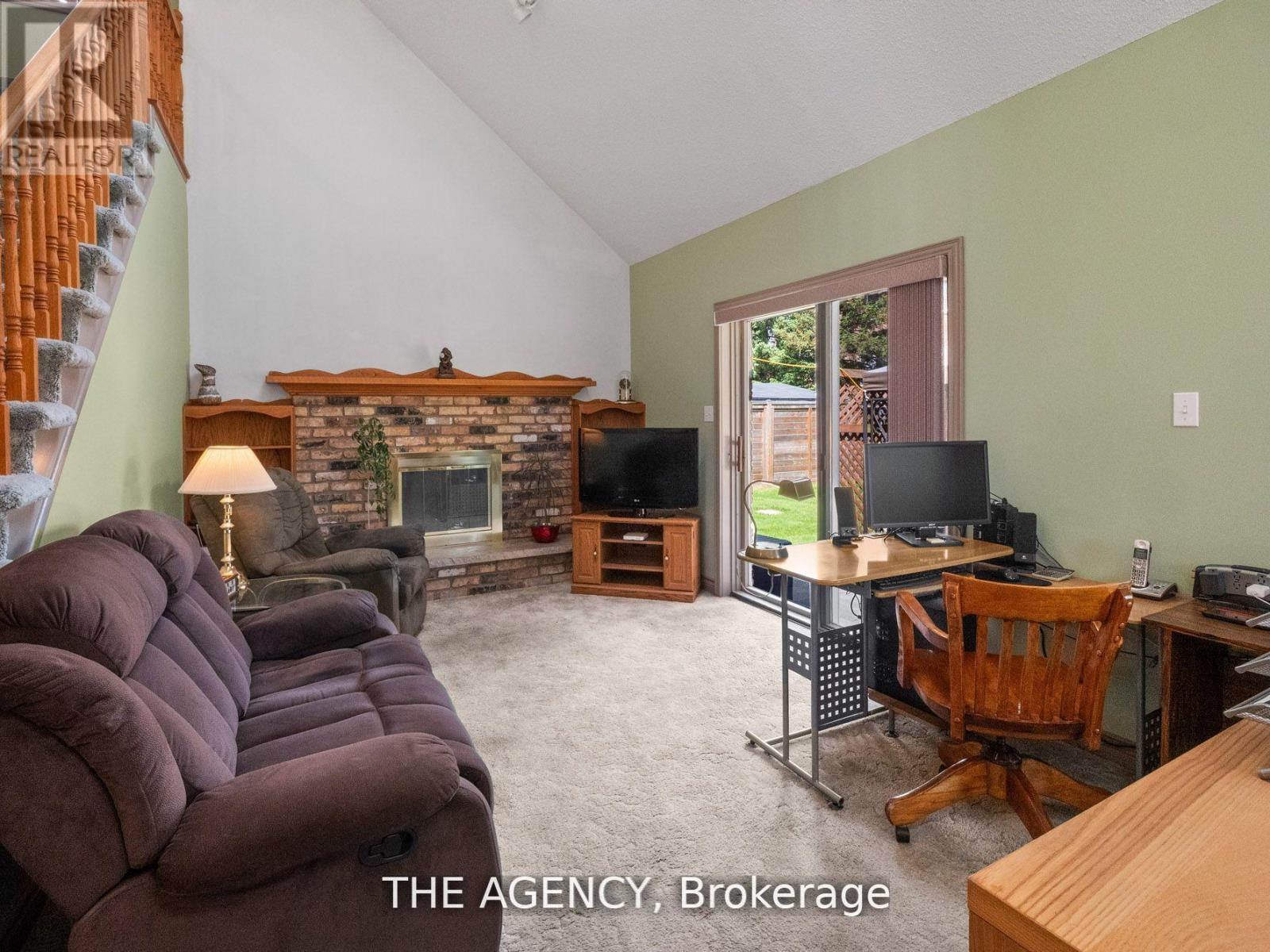106 Spruceside Crescent, Pelham (Fonthill), Ontario  L0S 1E0 - Photo 26 - X12436238