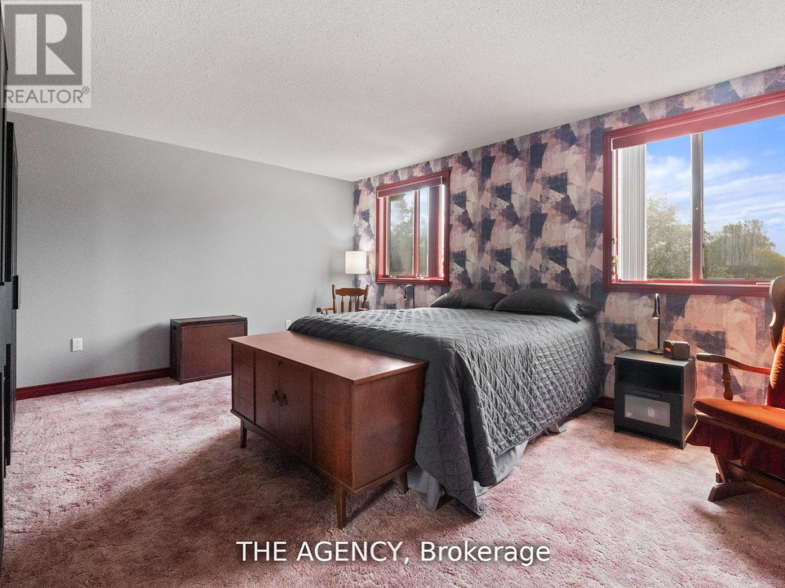 106 Spruceside Crescent, Pelham (Fonthill), Ontario  L0S 1E0 - Photo 27 - X12436238