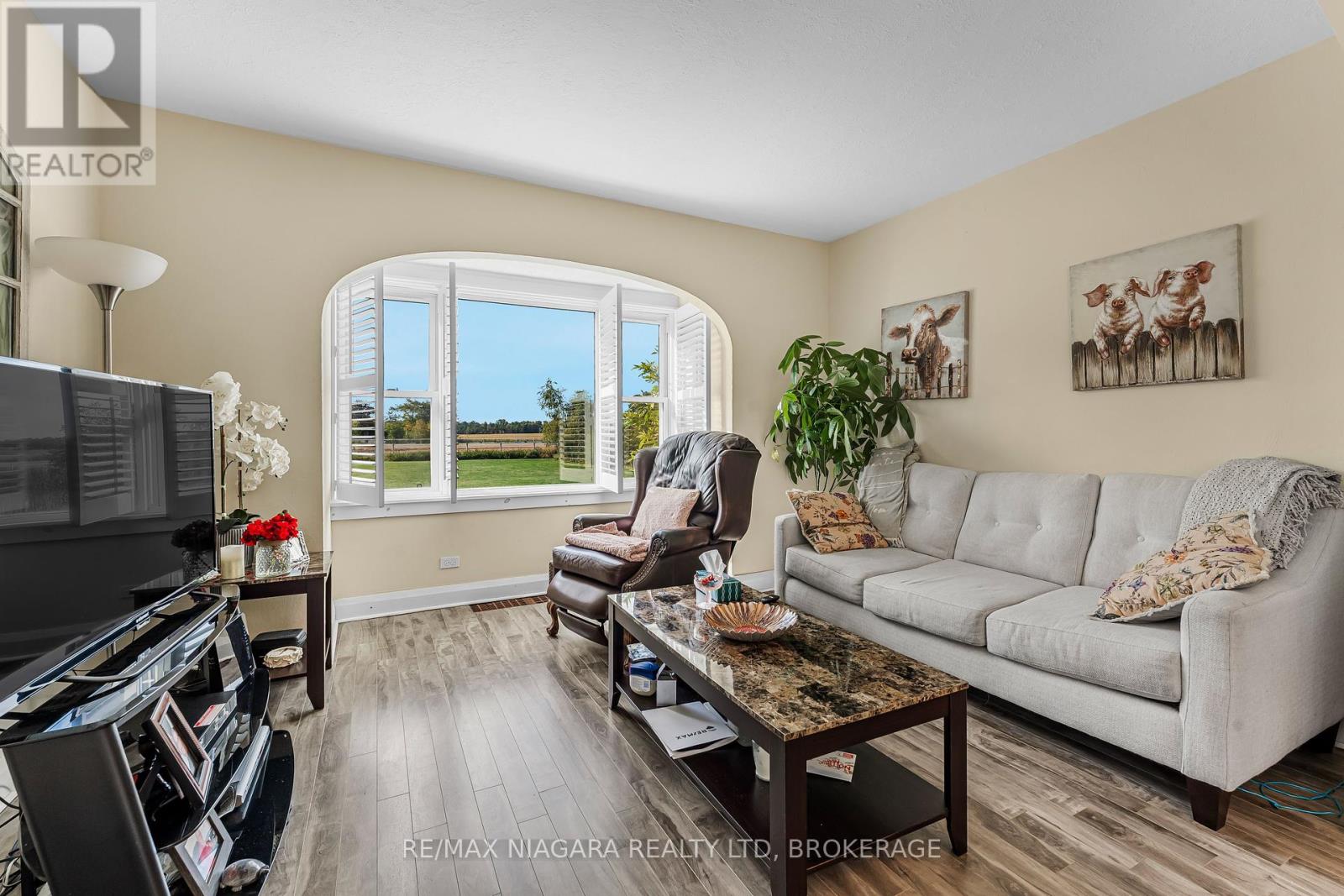 1055 Burger Road, Fort Erie, Ontario  L0S 1N0 - Photo 14 - X12436615