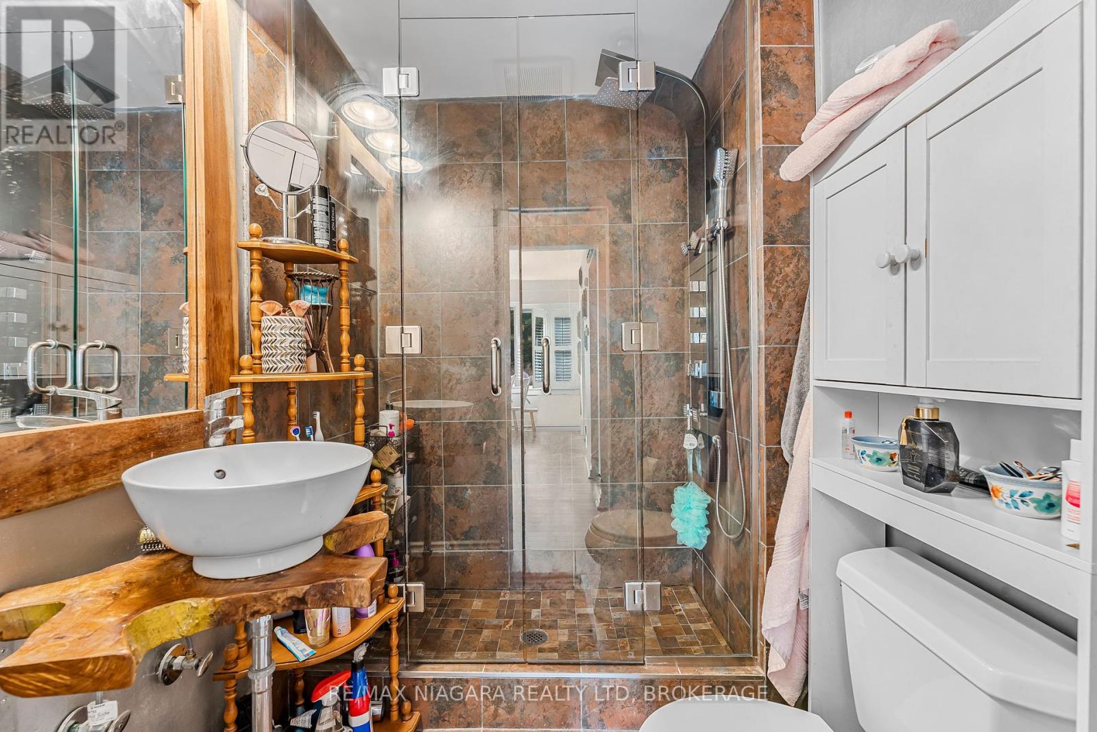 1055 Burger Road, Fort Erie, Ontario  L0S 1N0 - Photo 16 - X12436615