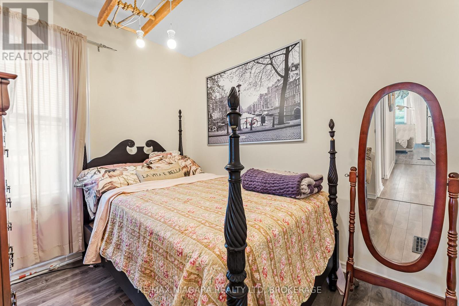 1055 Burger Road, Fort Erie, Ontario  L0S 1N0 - Photo 17 - X12436615